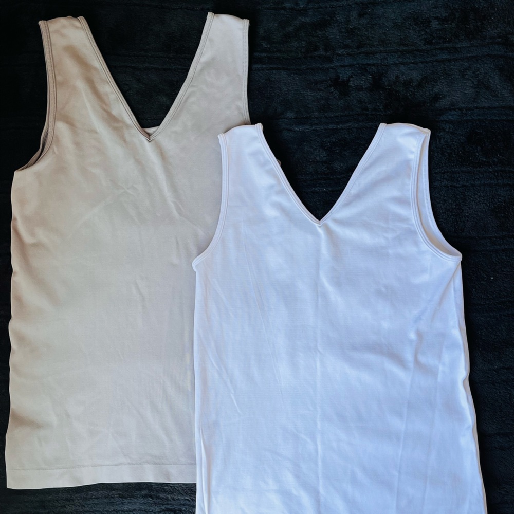 Lady’s workout tops